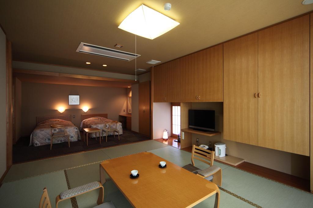 Kanko Hotel Taibokaku Карацу Екстер'єр фото